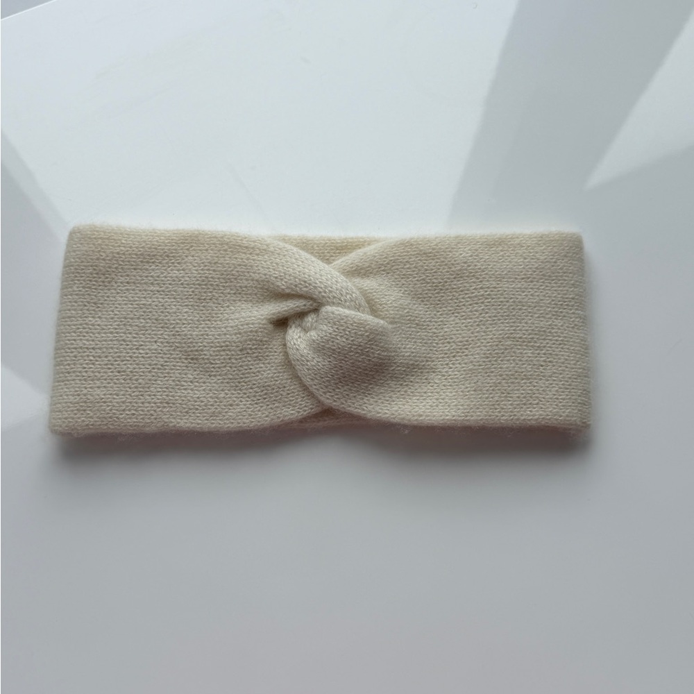 Hat Attack Cashmere Winter Headband 🤍
